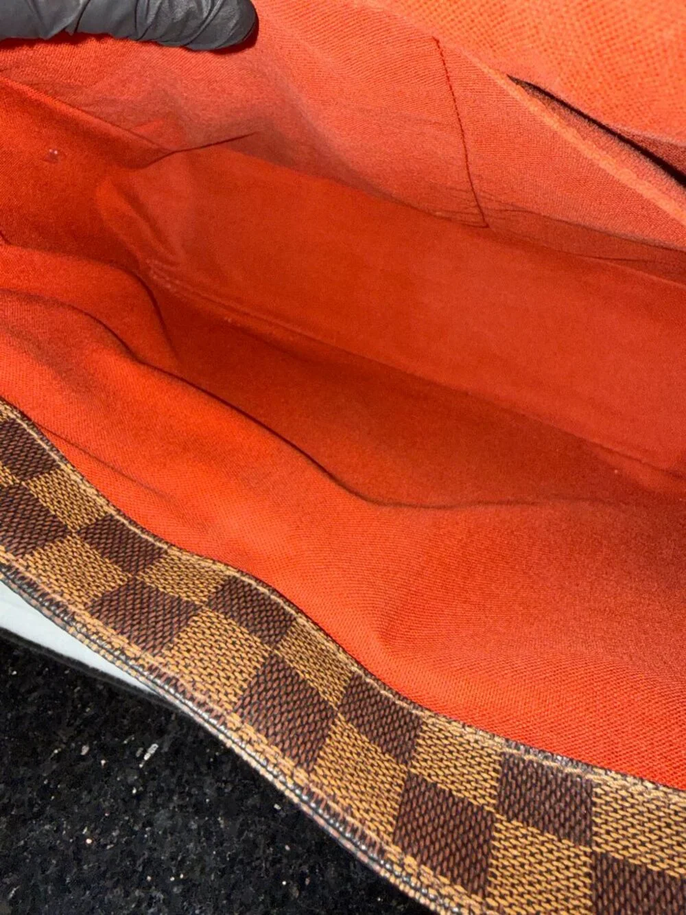 Share Louis Vuitton Damier Ebene Broadway Messenger Bag